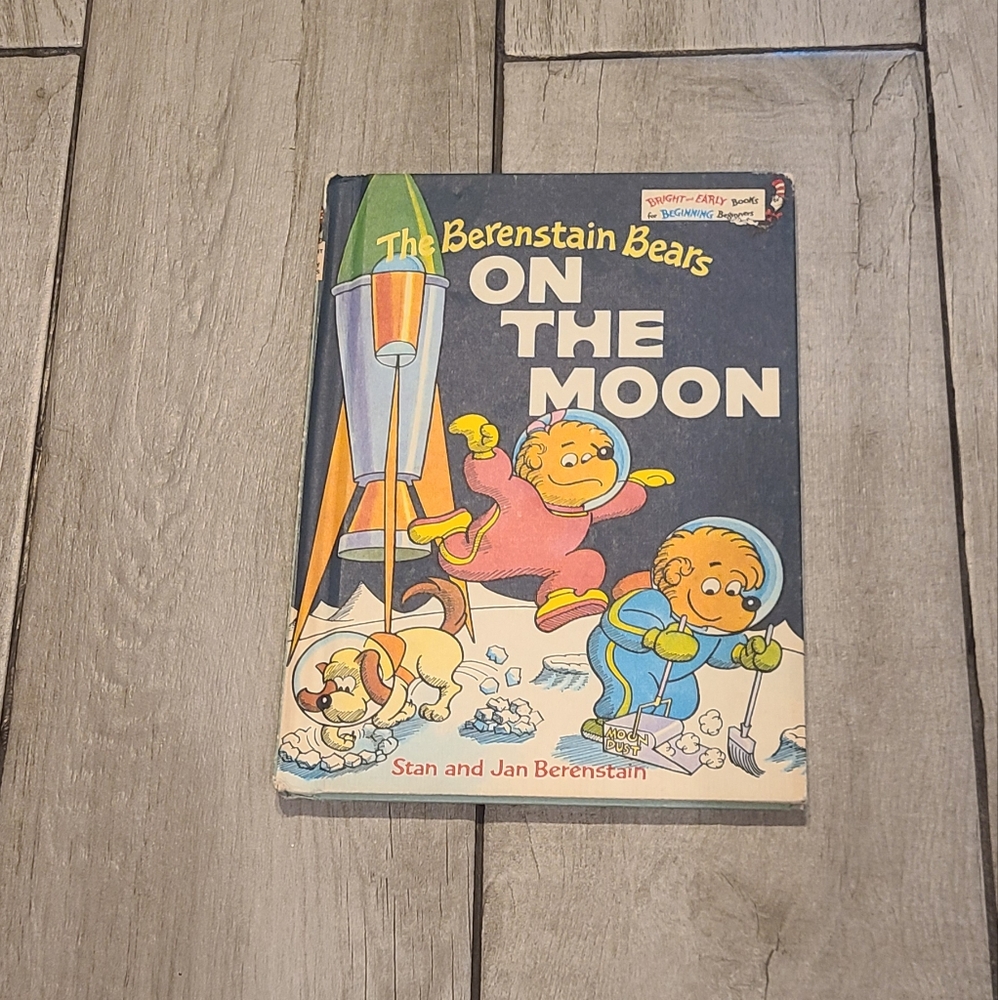 🍁Berenstain Bears vintage On the Moon book🧁